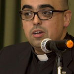 Homem é homem, Mulher é mulher - Padre José Eduardo