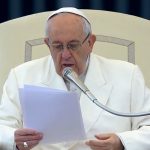 Papa fala da Liturgia da Palavra: ouvir e acolher a Palavra de Deus