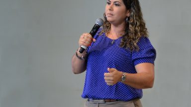 Alexandra Gonçalves prega na Quinta-feira de Adoração