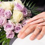 É possível casar com uma pessoa de outra religião?