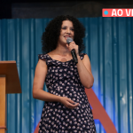 Maria de Fátima prega no Acampamento Revolução Jesus