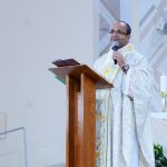 A santidade consiste no amor e na dedicação a nós mesmos e ao próximo