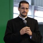 AO VIVO: Padre Anderson Marçal prega no Acampamento Quem Como Deus?