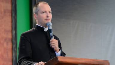AO VIVO: Padre Duarte Lara prega no Acampamento de Cura e Libertação