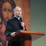 LIVE: Padre Duarte Lara prega no Acampamento de Cura e Libertação