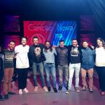 O jovem protagonista no mundo