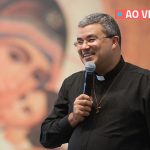 Acompanhe pregação com padre Roger Luis no Acampamento de Ano Novo