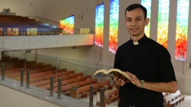 No dia da angústia busco o Senhor