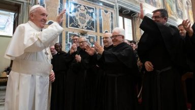 “Sejam fiéis às suas raízes”, diz Papa a membros do Augustinianum