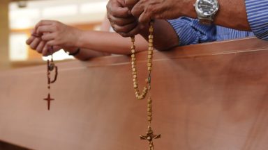 Por que rezar o terço da misericórdia?