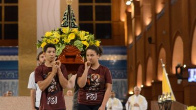 Romaria Nacional da Juventude acontece neste sábado em Aparecida