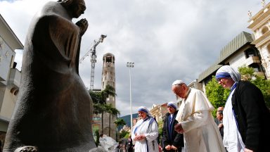 Papa visita Memorial de Madre Teresa de Calcutá, na Macedônia do Norte