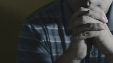 Violentos na oração
