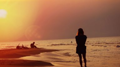 A diferença entre estar só e estar sozinho