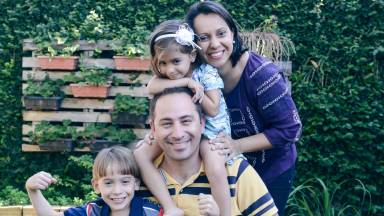 Qual papel da família na formação de homens novos?