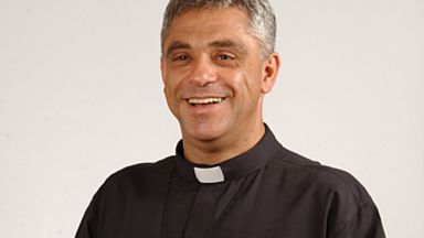 Aprendendo com as histórias do Padre Léo