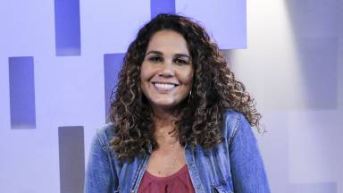 Eliana Ribeiro canta e reza com a canção