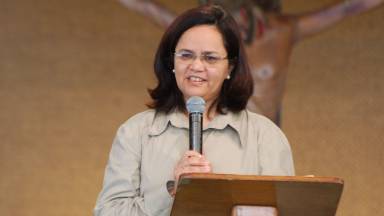 Maria ensina que poder é serviço