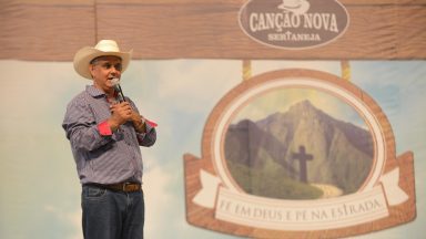 Como um pai, se compadece de seus filhos, o Senhor se compadece de vós