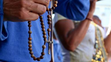 Reze com fé o Santo Terço