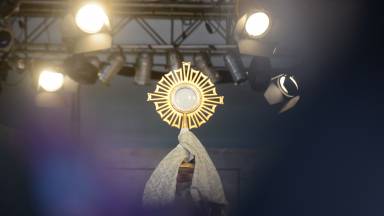 Adoremos ao Senhor