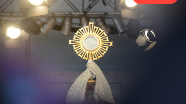 Adoremos ao Santíssimo Sacramento