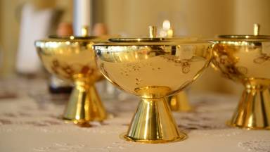 Santa Missa na quinta-feira de adoração