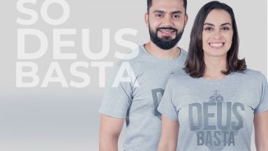 A camiseta é inspirada em uma frase de Madre Teresa. Confira!
