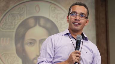 O amor de Deus foi derramado em nossos corações