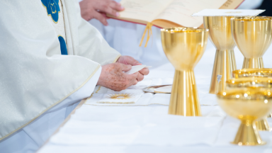 Acompanhe a Santa Missa