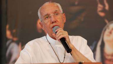 É preciso se deixar tocar pela Palavra