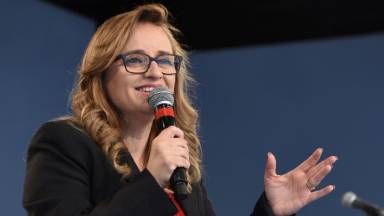 Cante e reze com a canção 