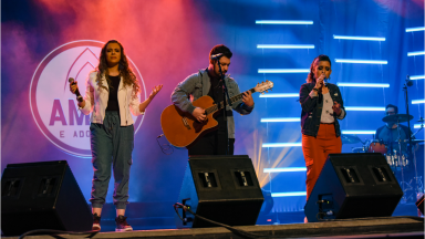Show Amor e Adoração