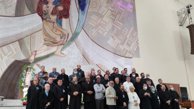 Padres do Movimento Sacerdotal Mariano conduzem Cenáculo na Canção Nova