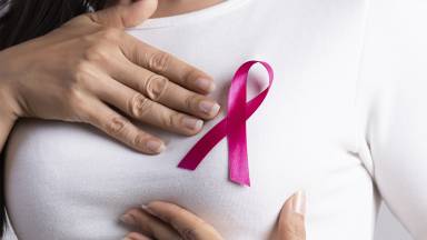 Outubro Rosa: o que devemos saber sobre o câncer de mama