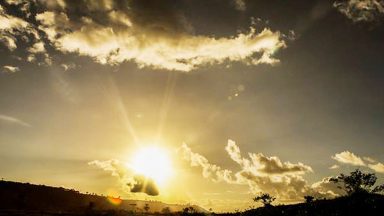 Basta ficar diante do sol para ele causar efeito em você