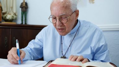 Aprenda o método de Monsenhor Jonas Abib para ler a Bíblia