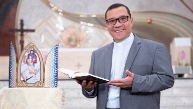 Senhor, tu tens Palavra de Vida Eterna