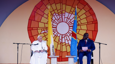 Papa aos congoleses: trago o afeto e a consolação de toda a Igreja