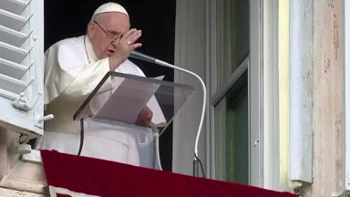 Papa: buscar a unidade com Deus e acolher Sua Palavra