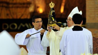Padre recorda encontro com Papa Francisco em Aparecida