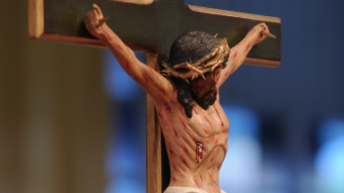 A cruz, o mistério que permeia a vida cristã