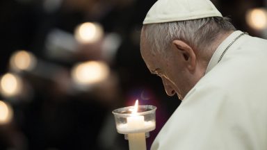 No sábado Santo, a exemplo de Maria, é preciso silenciar