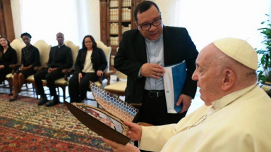 Papa Francisco recebe membros da Canção Nova