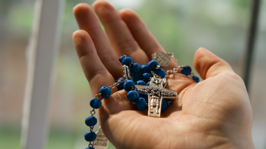 Felipe Aquino frisa papas que ajudaram a propagar a oração do Terço