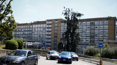 Papa é internado no Hospital Gemelli para cirurgia
