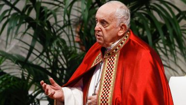Papa na festa dos santos Pedro e Paulo: seguir e anunciar Jesus