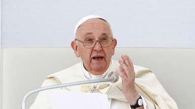 Papa aos jovens: não tenham medo, a Igreja e o mundo precisam de vocês