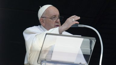 Papa no Angelus: o amor de Deus não tem limites