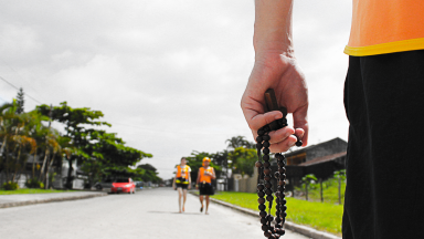 Vai falar por mim, anuncia-me!